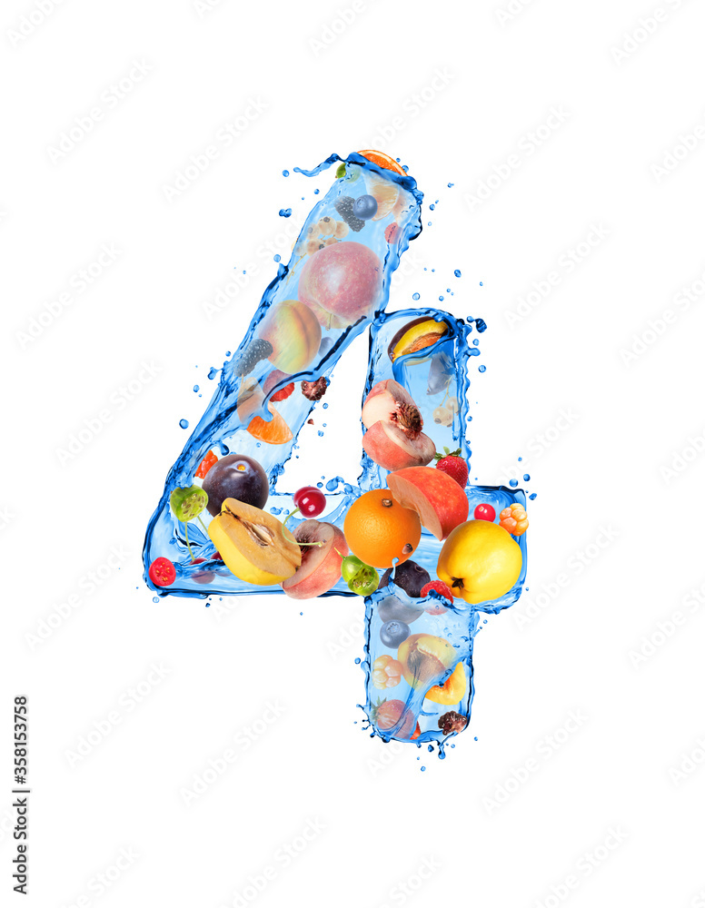 4号由飞溅的水果和浆果制成，隔离在白色背景上
