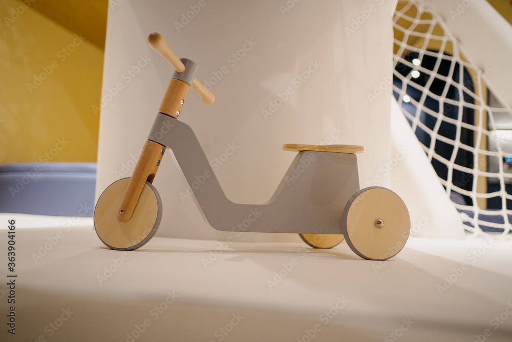 toy  tricycle