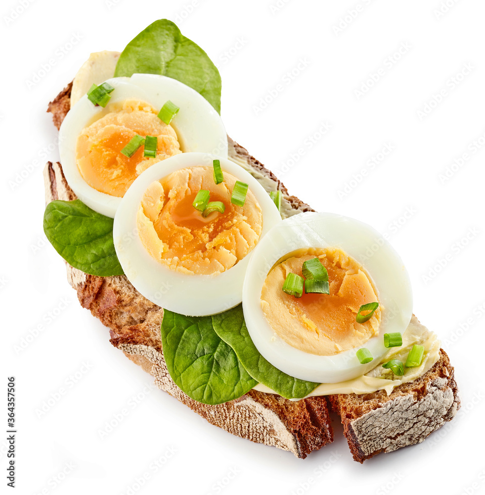 sandwich with spinach and boiled egg