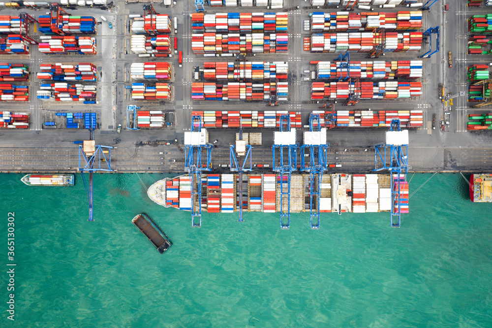 船舶运输和集装箱船俯视图