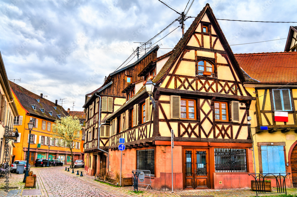 法国巴尔-下莱茵的传统半木结构房屋