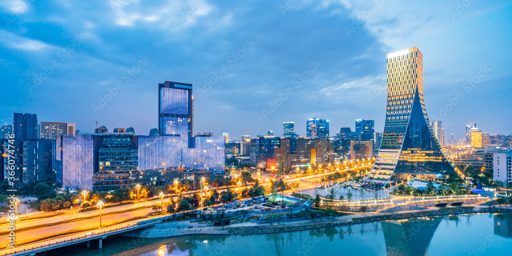 中国四川成都欧洲中心城市建筑夜景