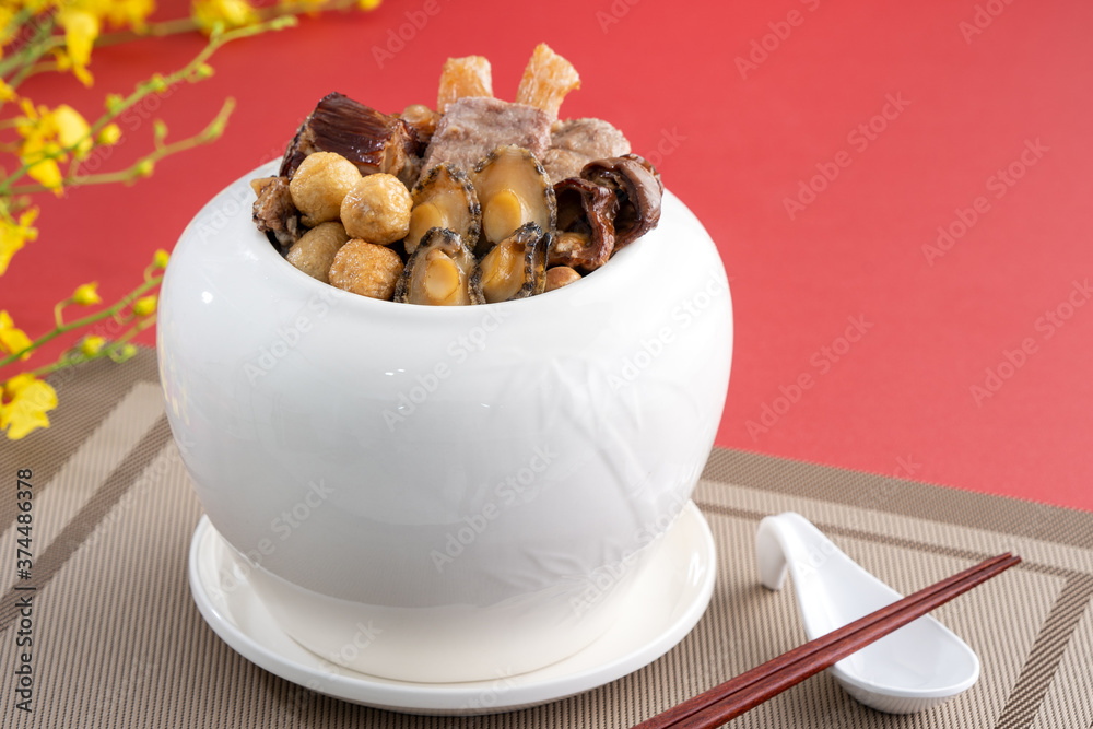 中国农历新年的传统食物，佛跳墙，中国炖汤，