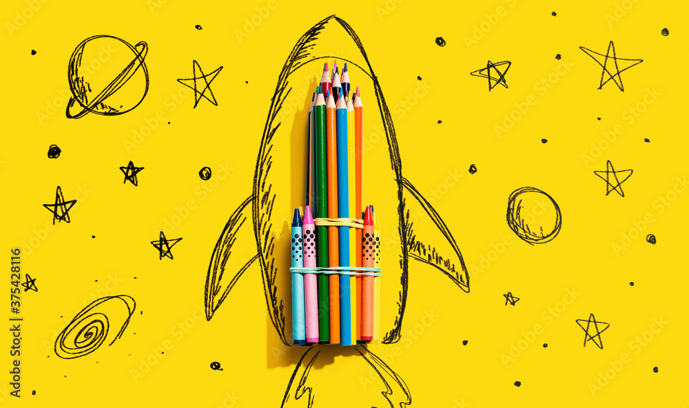 手绘火箭和彩色铅笔返校主题