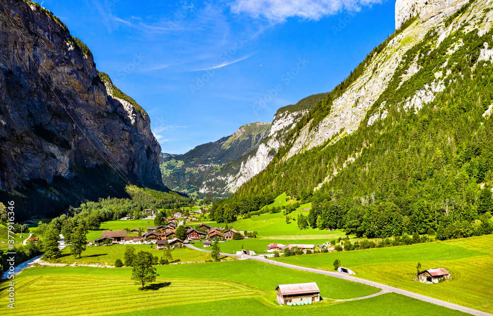 从瑞士施特尔贝格看到的Lauterbrunnen山谷