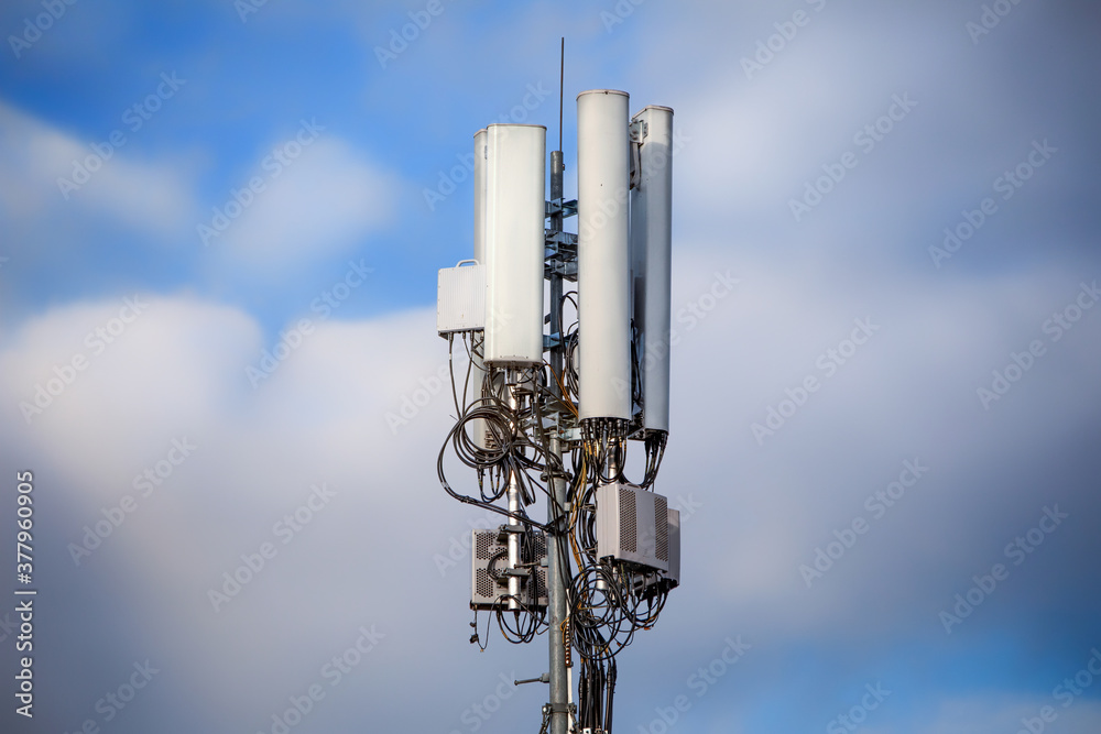 用于无线通信和互联网的电信塔。