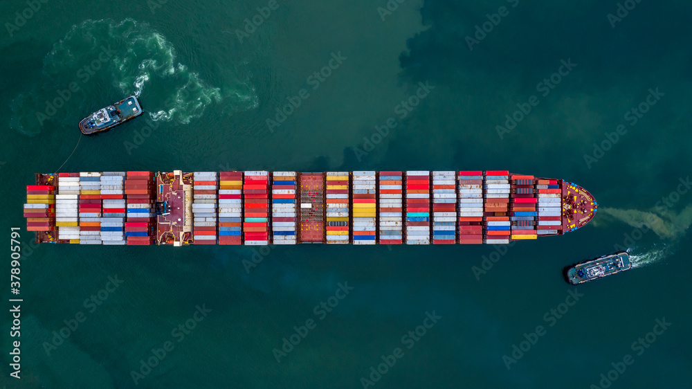 进出口商业物流和货运中集装箱箱的集装箱船