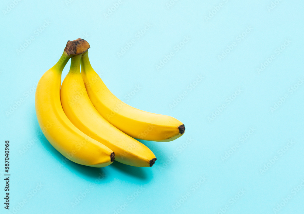 蓝底香蕉