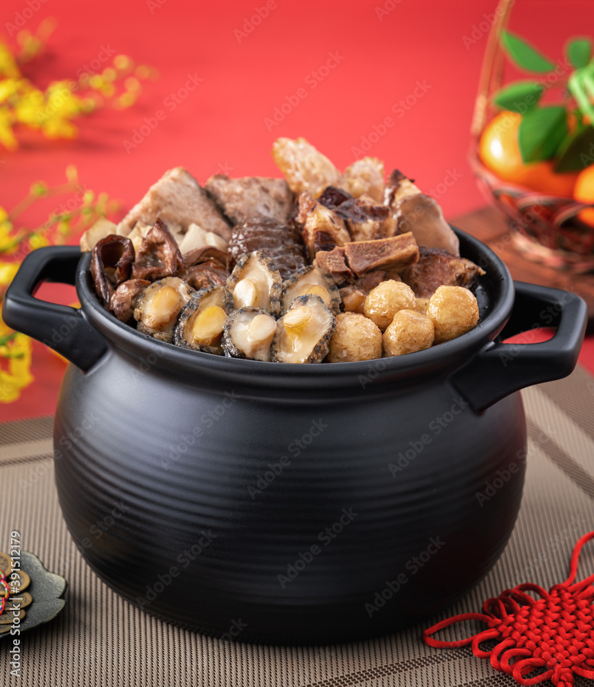 名为佛跳墙的中国传统美食特写。
