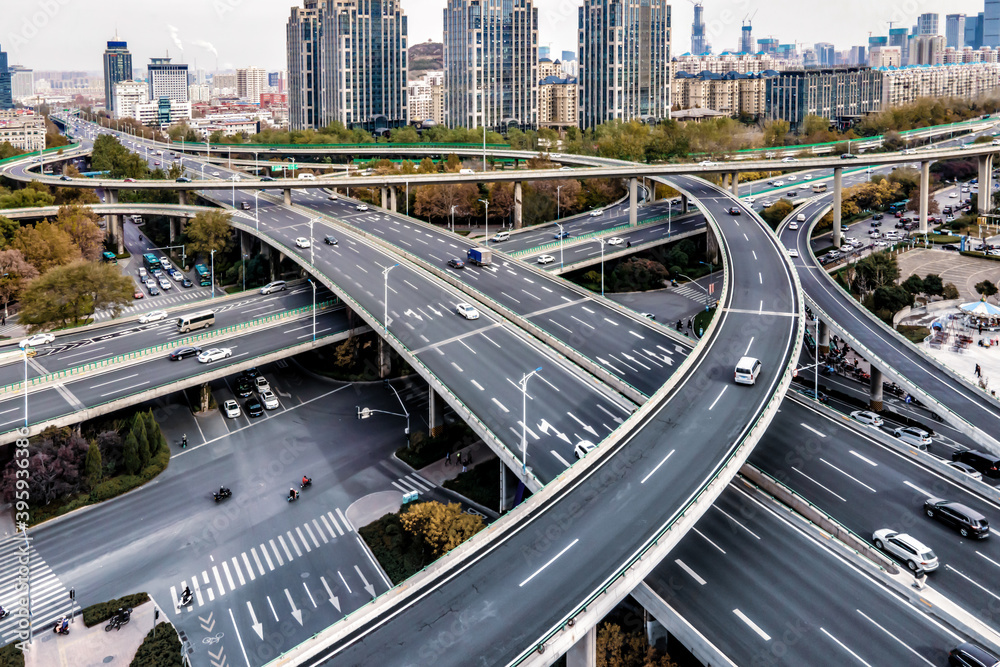 中国现代城市的空中摄影立交桥