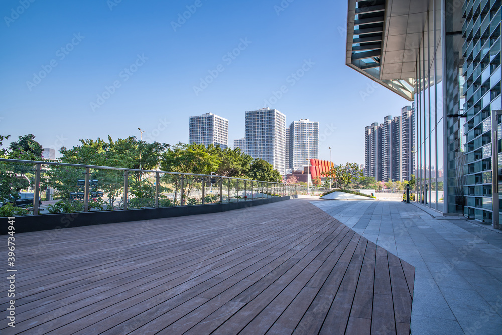 中国广州南沙CBD大楼和空地