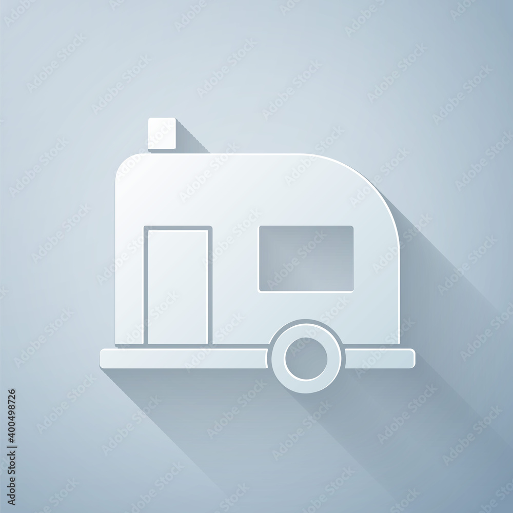 灰色背景上隔离的剪纸Rv露营拖车图标。旅行移动房屋、房车、家庭摄像头