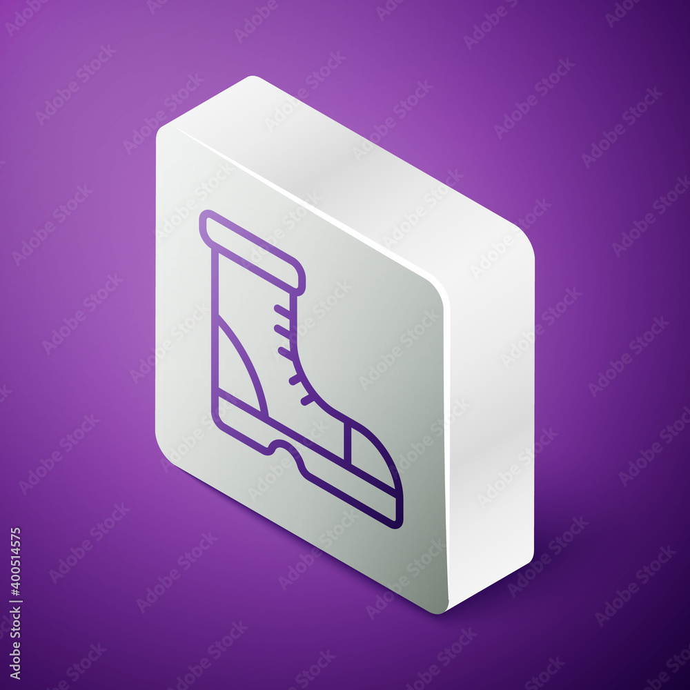 等距线猎人靴图标隔离在紫色背景上。银色方形按钮。矢量。