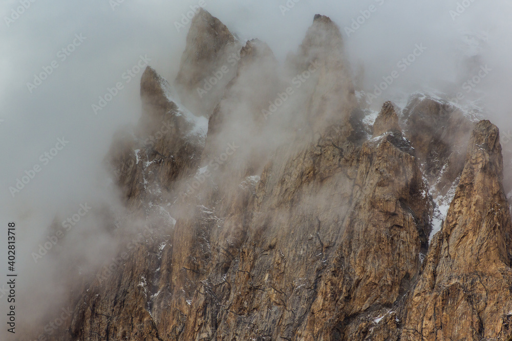 塔吉克斯坦帕米尔山脉Jizev（Jizeu、Geisev或Jisev）山谷的落基山