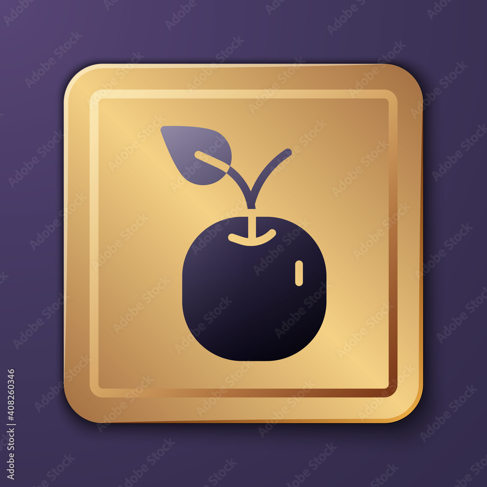 紫色背景上的紫色苹果图标。带叶子符号的水果。金色方形按钮。矢量。