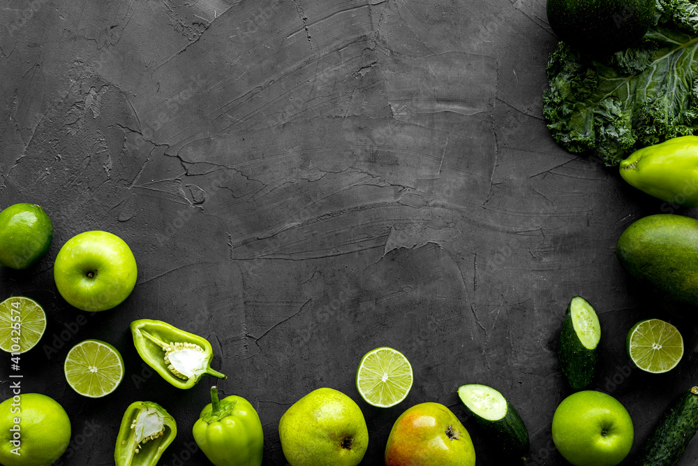 绿色蔬菜和水果。俯视图