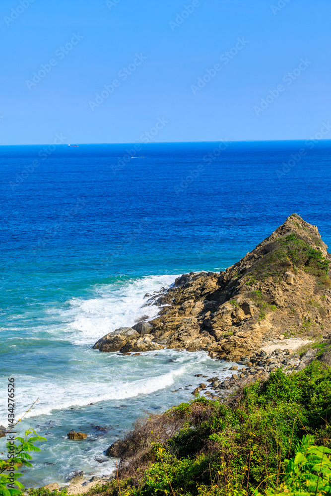 Beautiful blue sea and small island natural scenery.