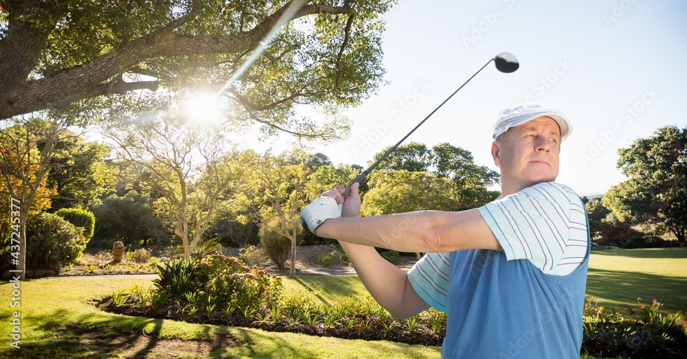 高加索男子用高尔夫球杆击球的构成