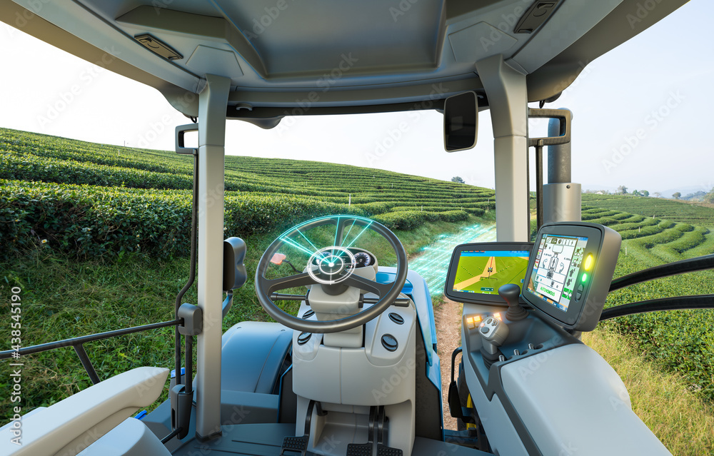 5G无人驾驶拖拉机在茶园作业，未来技术与智慧农业农业理念