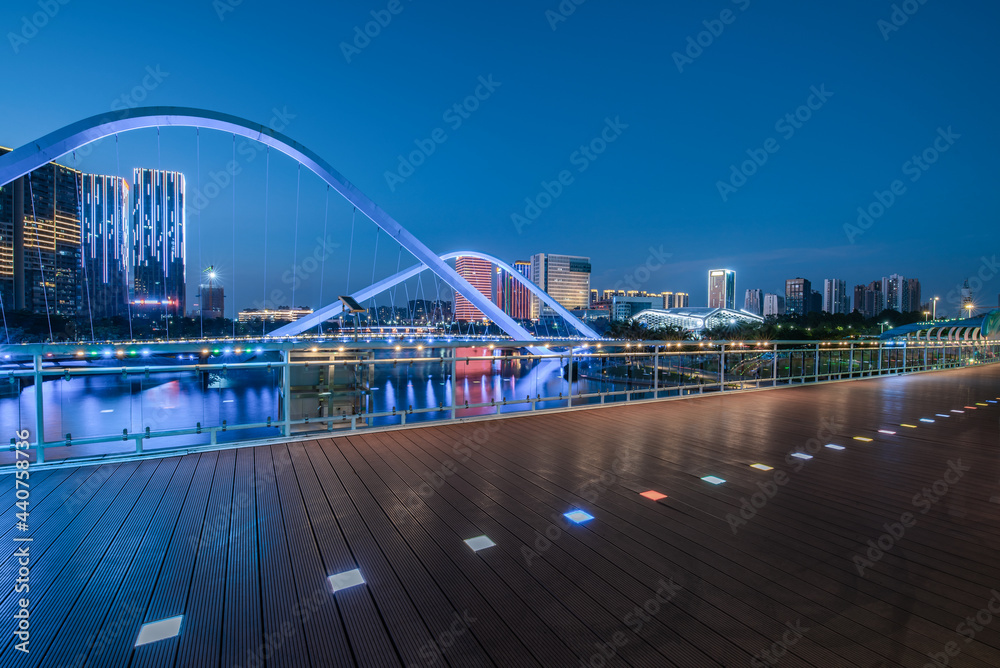 中国广州南沙蛟门大桥夜景