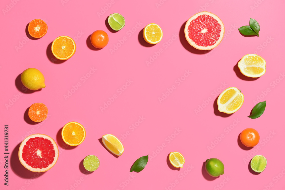由健康的柑橘类水果制成的框架，颜色背景