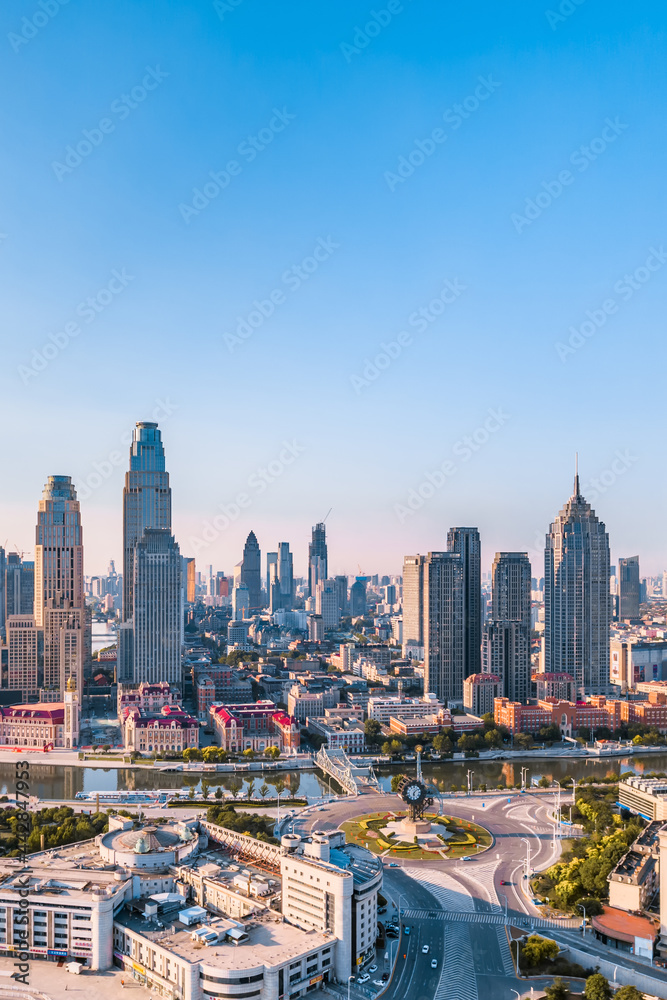 航拍天津金湾广场和世纪钟中央商务区天际线，中国天津