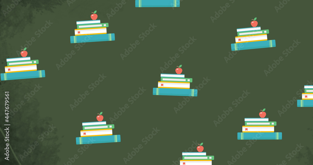 苹果在绿色背景上移动的重复堆叠书籍的图像