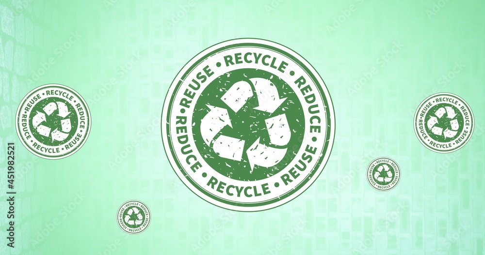 绿色背景上的回收文本和标志的组成