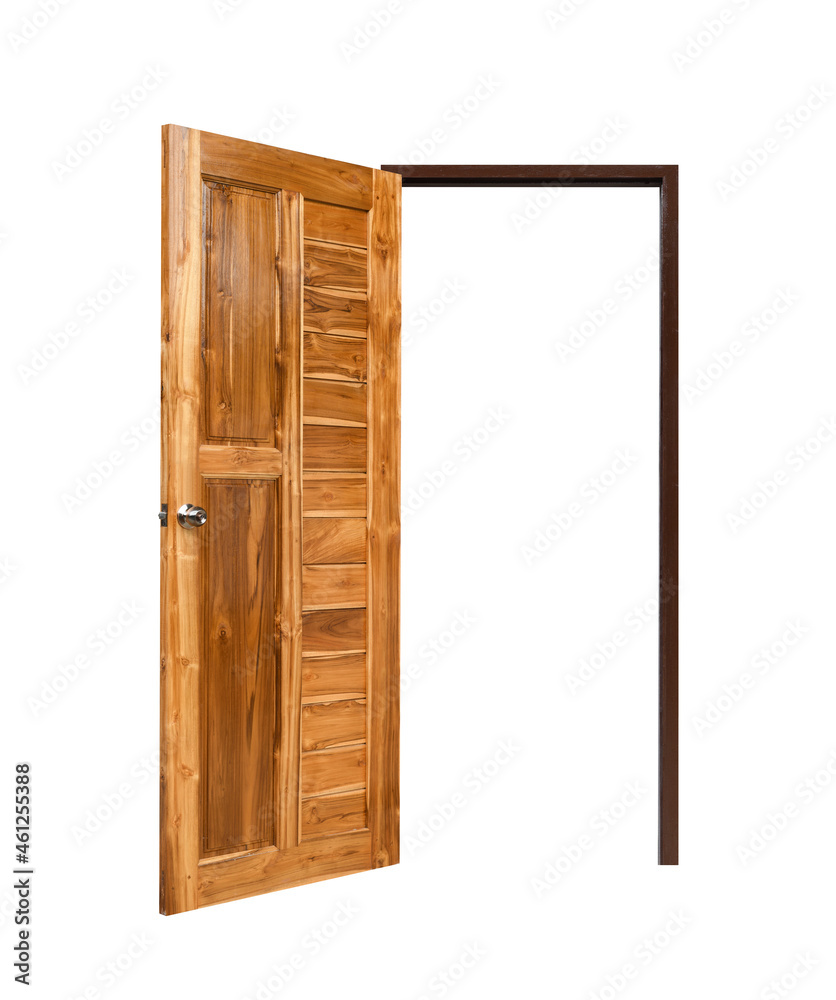 打开的天然柚木木门，白色背景上的门框隔离。