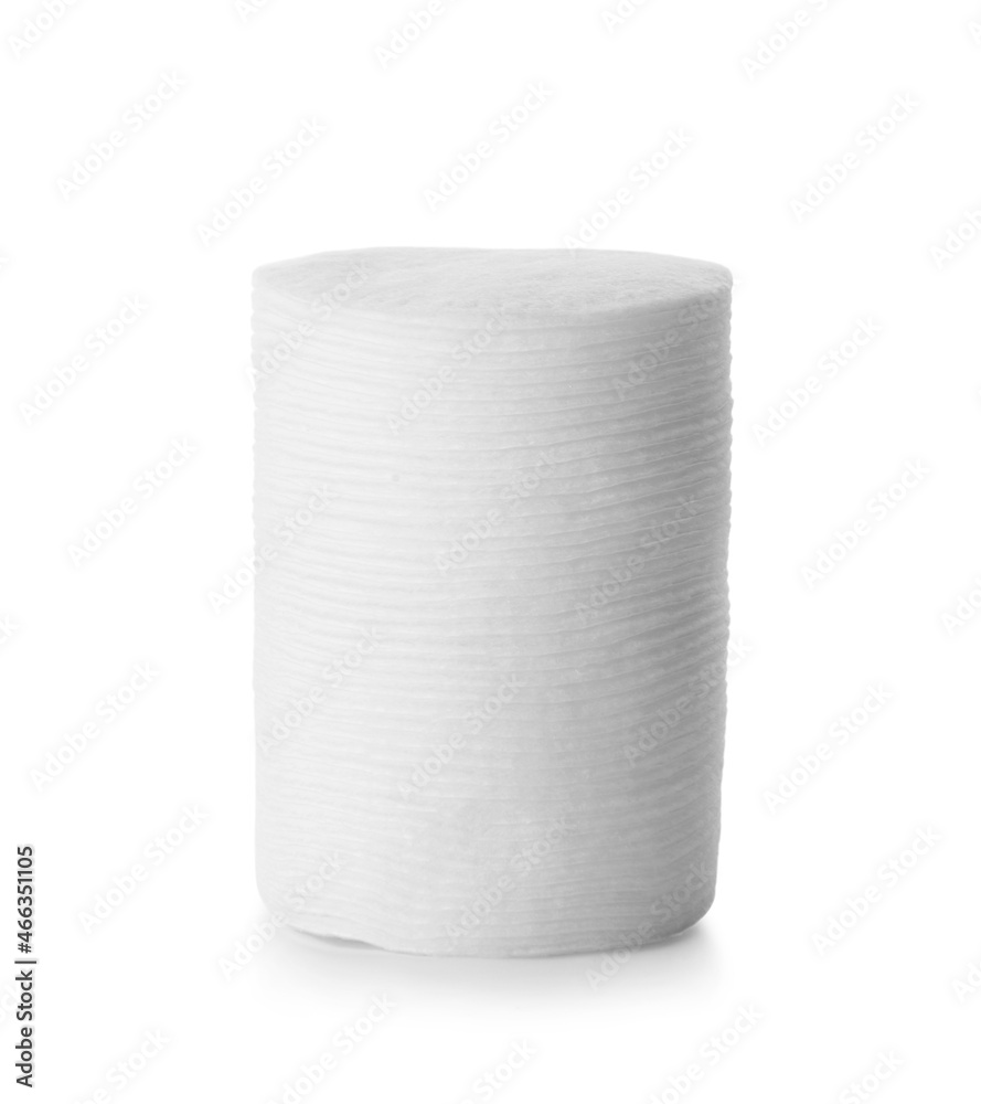 白色背景上的一堆圆形棉垫