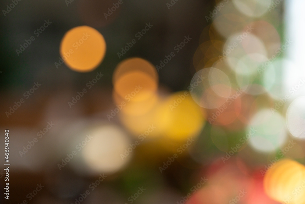抽象的节日灯光装饰背景，五颜六色的灯光背景圣诞和新年创意