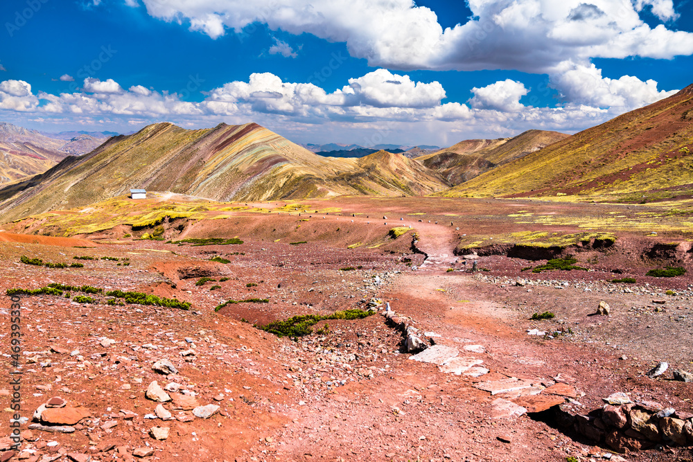 秘鲁库斯科附近Palccoyo彩虹山的徒步小径