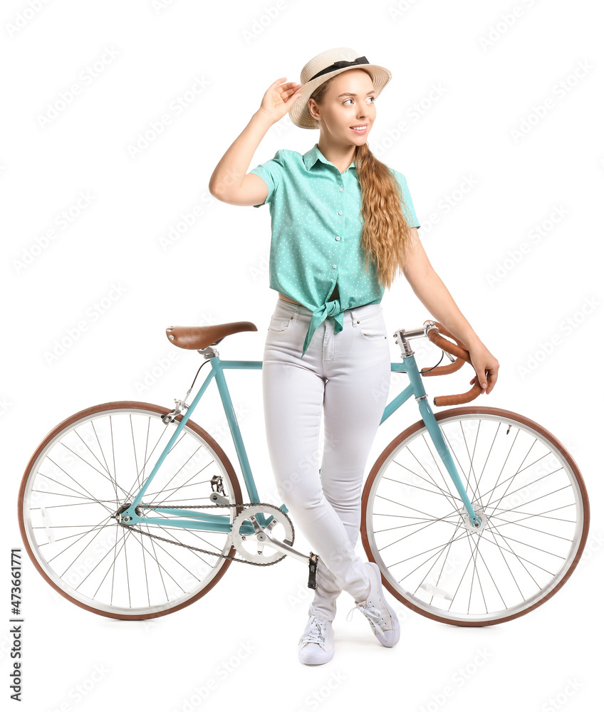 戴帽子的漂亮少女，白底骑自行车