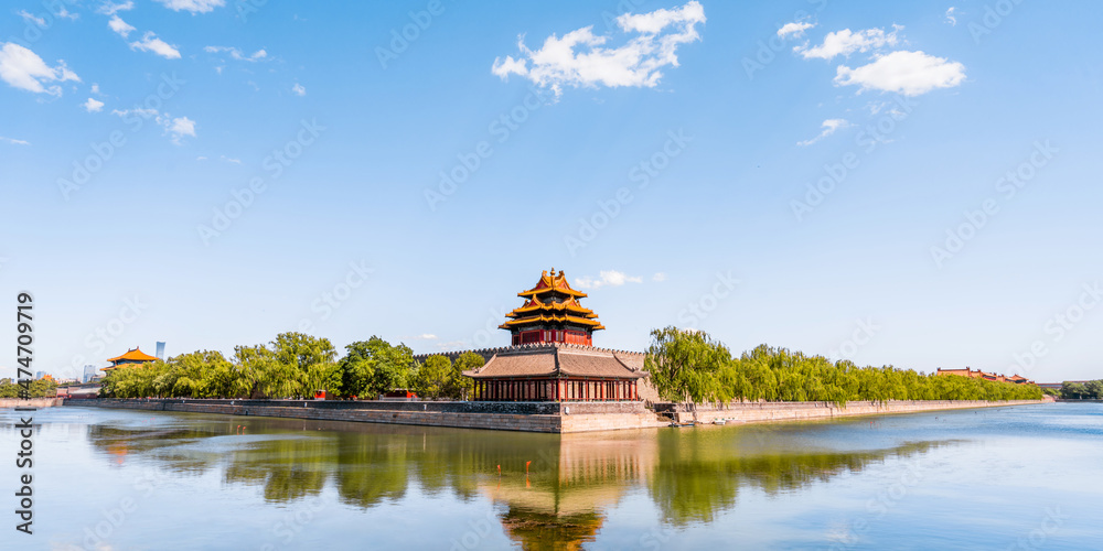 中国北京，紫禁城角楼的阳光景观