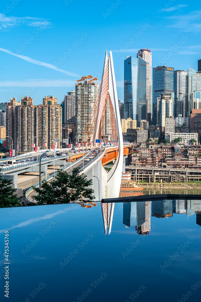 中国重庆现代都市天际线