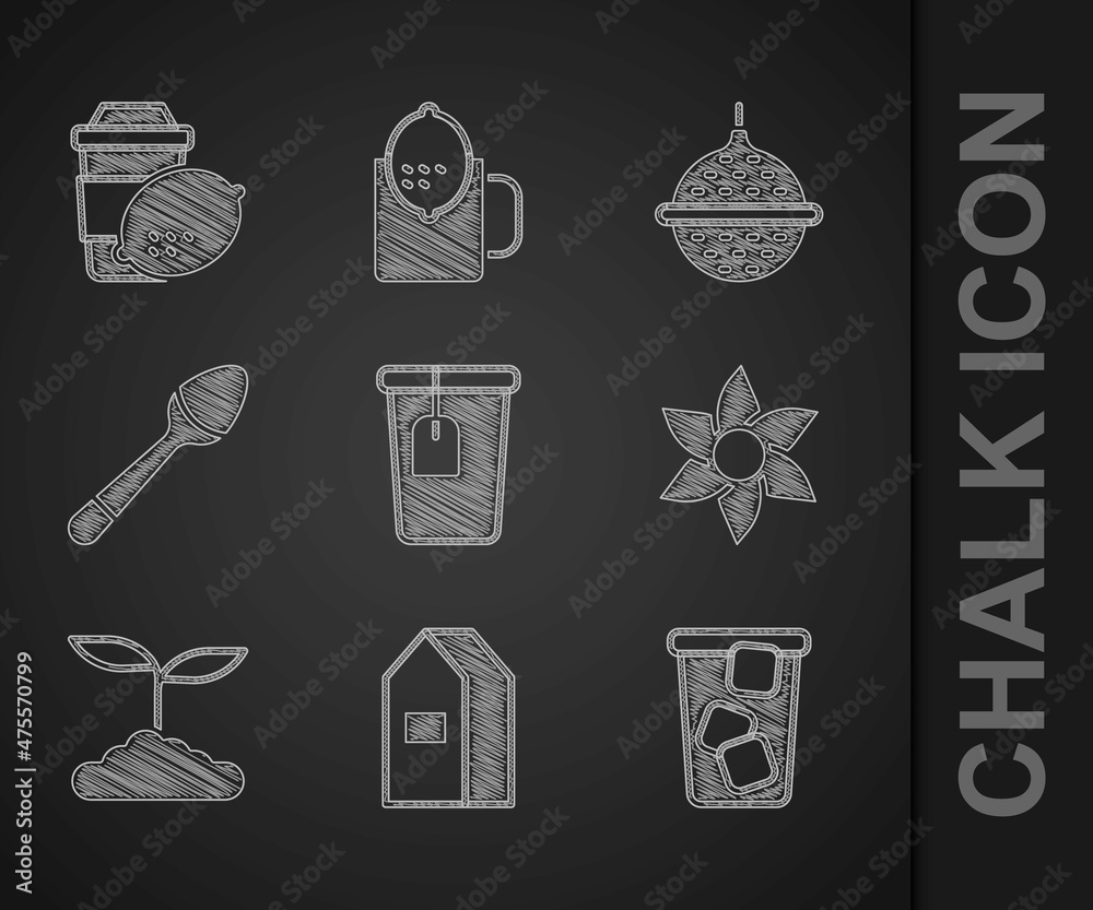 带茶包的套装杯，牛奶、冰、花、茶叶、茶匙、滤球器和的纸包装