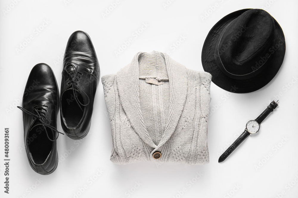 白底针织男毛衣、鞋、帽、手表