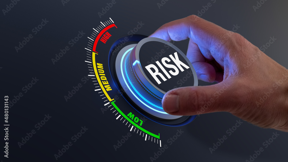 风险管理和缓解，以减少金融投资、项目、工程等方面的风险敞口