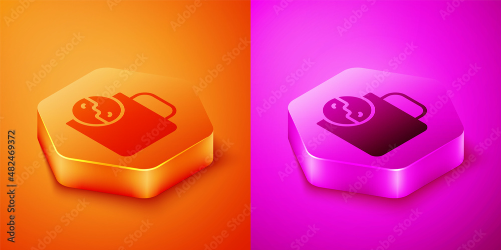 隔离在橙色和粉色背景上的等轴测茶时间图标。六边形按钮。矢量