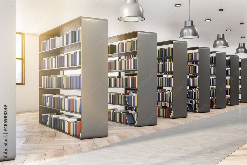 现代图书馆内部书架侧视图，顶部镀铬灯，木质和混凝土f