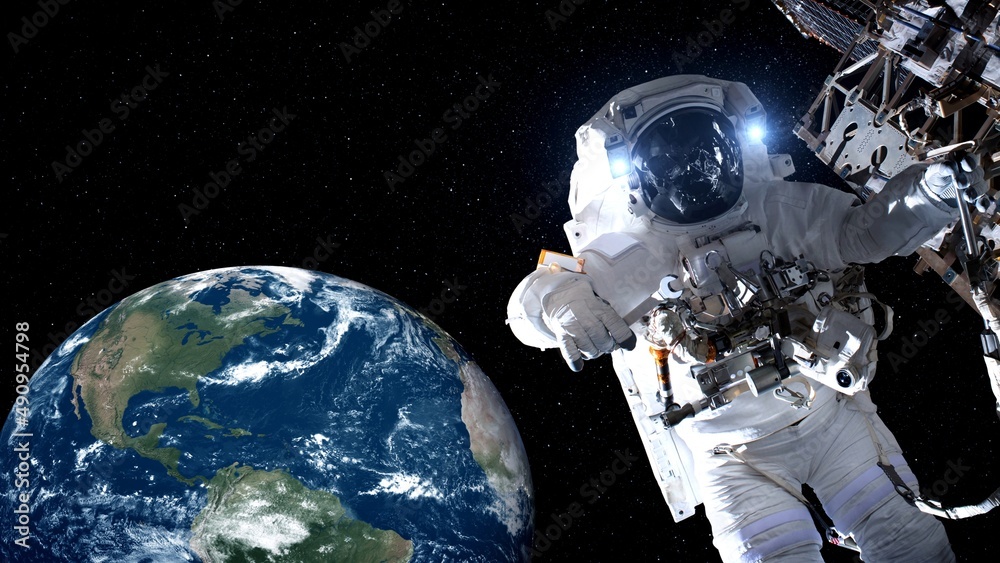 宇航员宇航员在空间站执行太空任务时进行太空行走。宇航员w