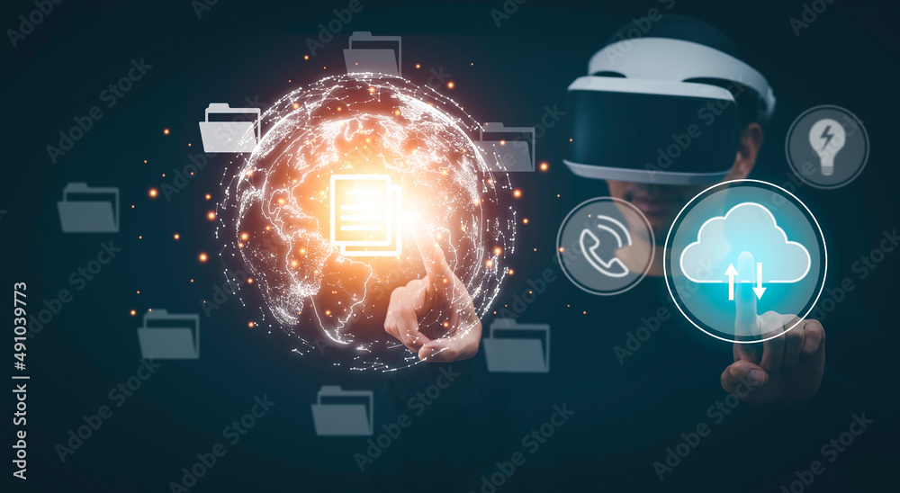 戴VR眼镜的人虚拟全球互联网连接元vers联网、共享下载和