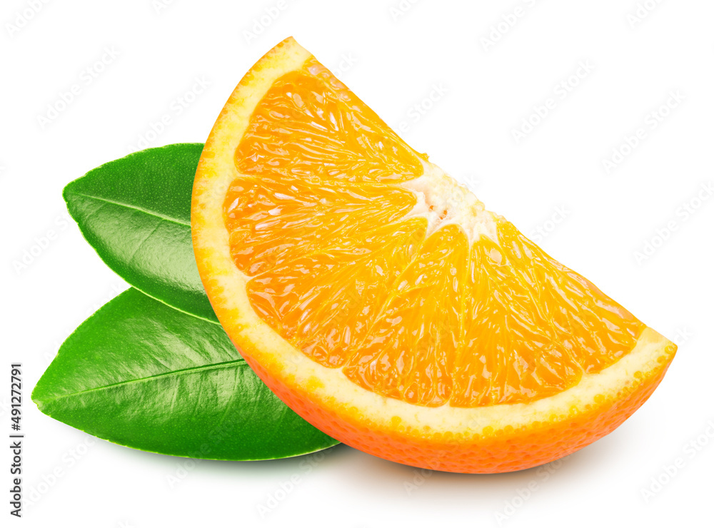 在白色背景上隔离的多汁橙色