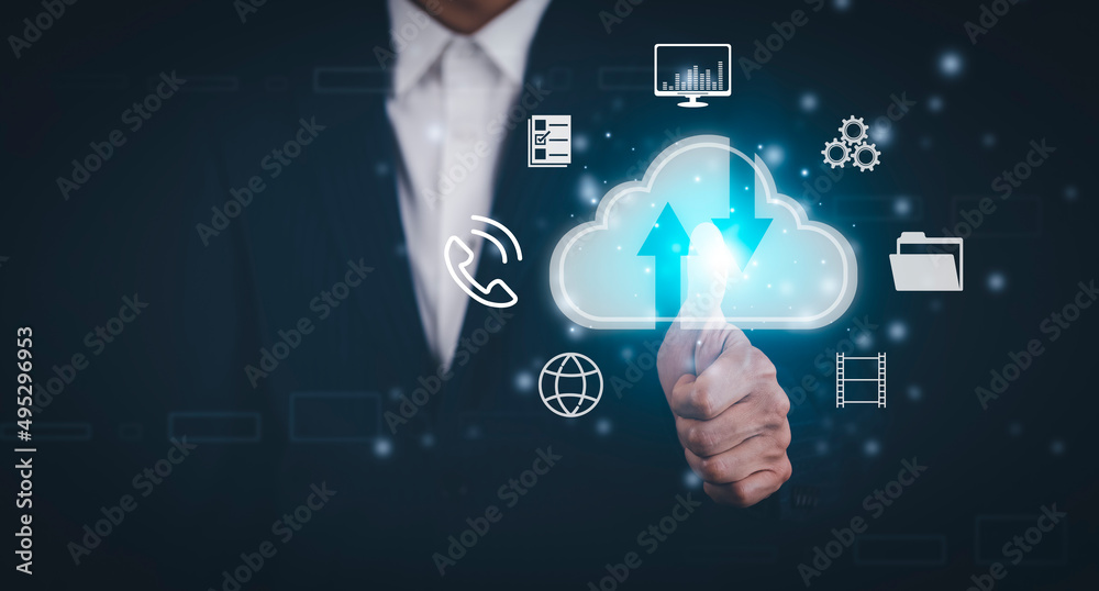 人触摸连接到云计算技术互联网存储网络上的数据信息