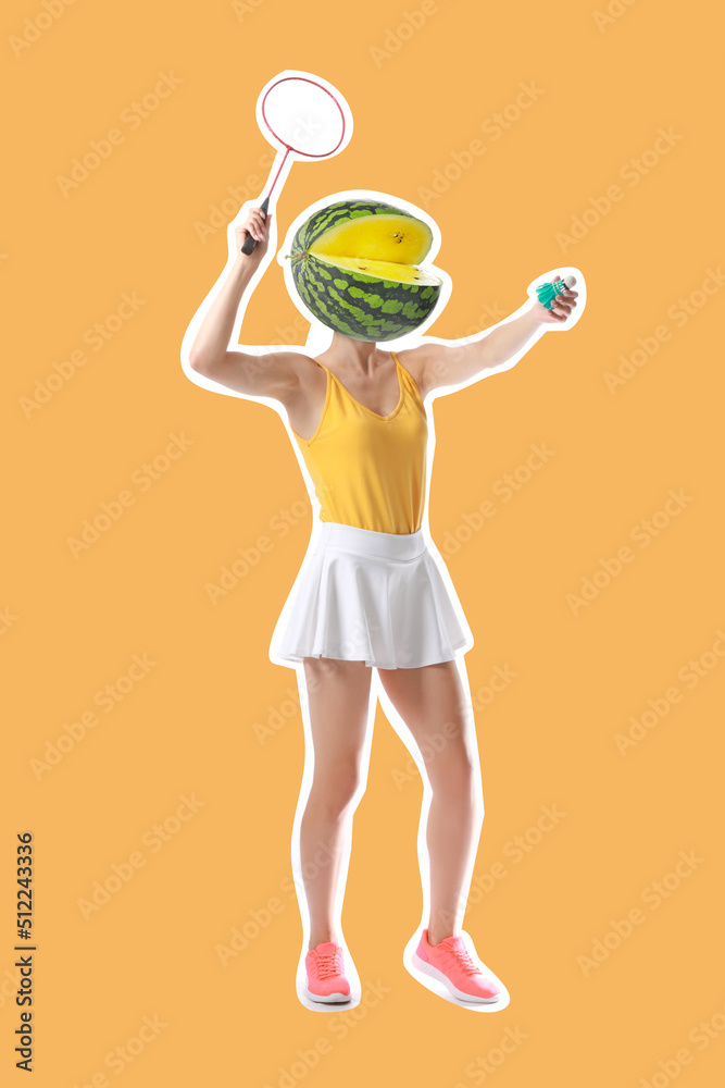 女羽毛球运动员，米色背景上的头不是熟西瓜