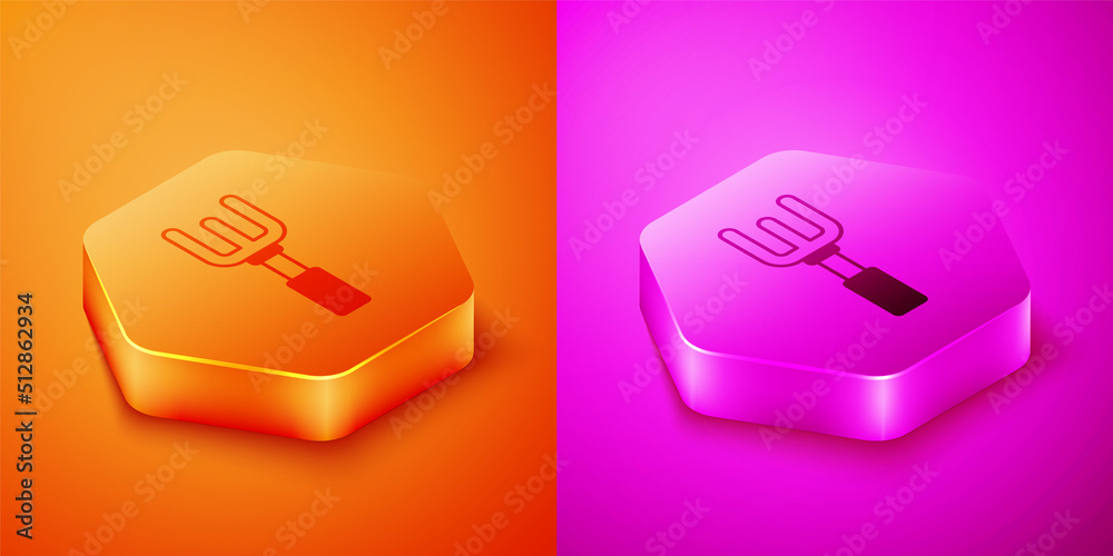 橙色和粉色背景上隔离的等距花园耙子图标。园艺、农业工具