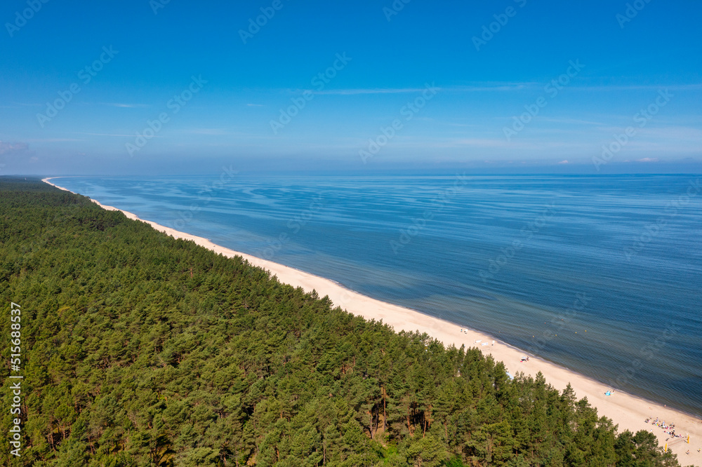 波兰什图托沃波罗的海夏季海滩景观