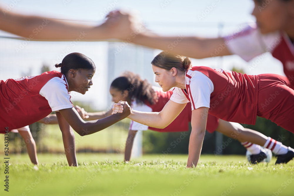 在日常工作中团结、支持或激励女性足球、足球或团队运动