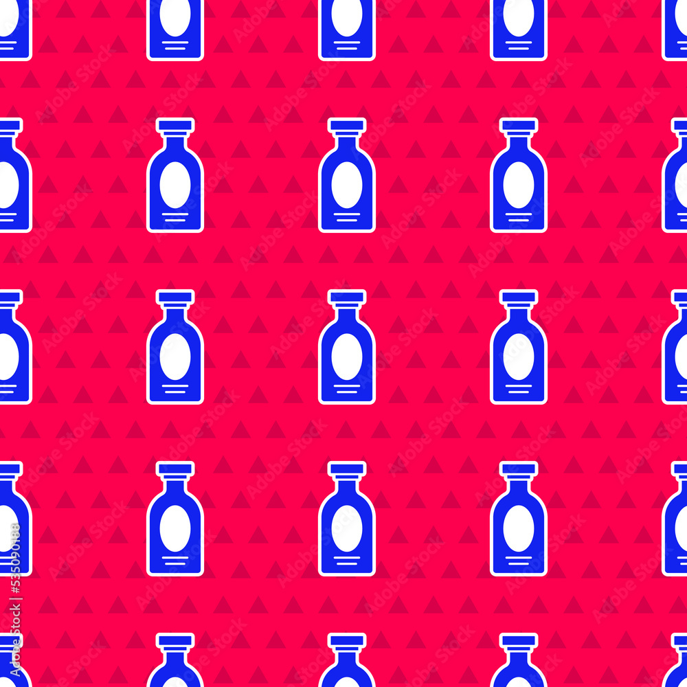 蓝色酒精饮料朗姆酒瓶图标在红色背景上隔离无缝图案。矢量