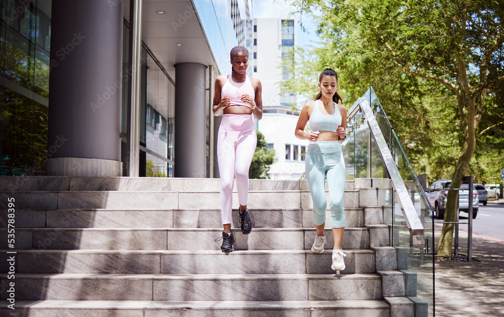跑步步数、城市健身和女性心血管运动训练、锻炼和健康生活